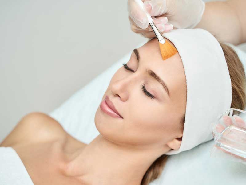 Face Treatment in Clinic